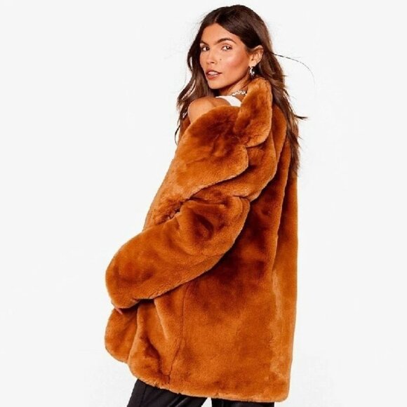 💥SHOWSTOPPER!💥APPARIS SOPHIE CHUNKY PLUCHE FUR OVERSIZED COAT IN CHESTNUT - Picture 3 of 8